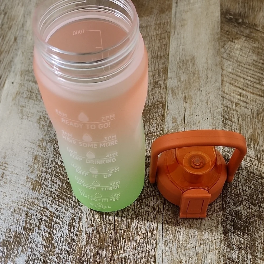 Gradient Water Bottle with Motivational Time Markers
